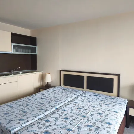 Апартаменты Berlin Golden Azure Vista *