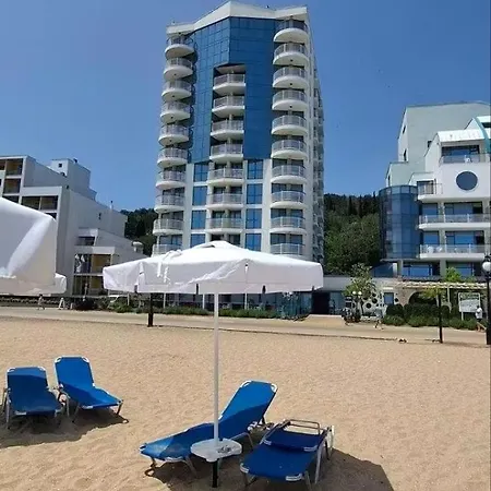 Berlin Golden Azure Vista Golden Sands